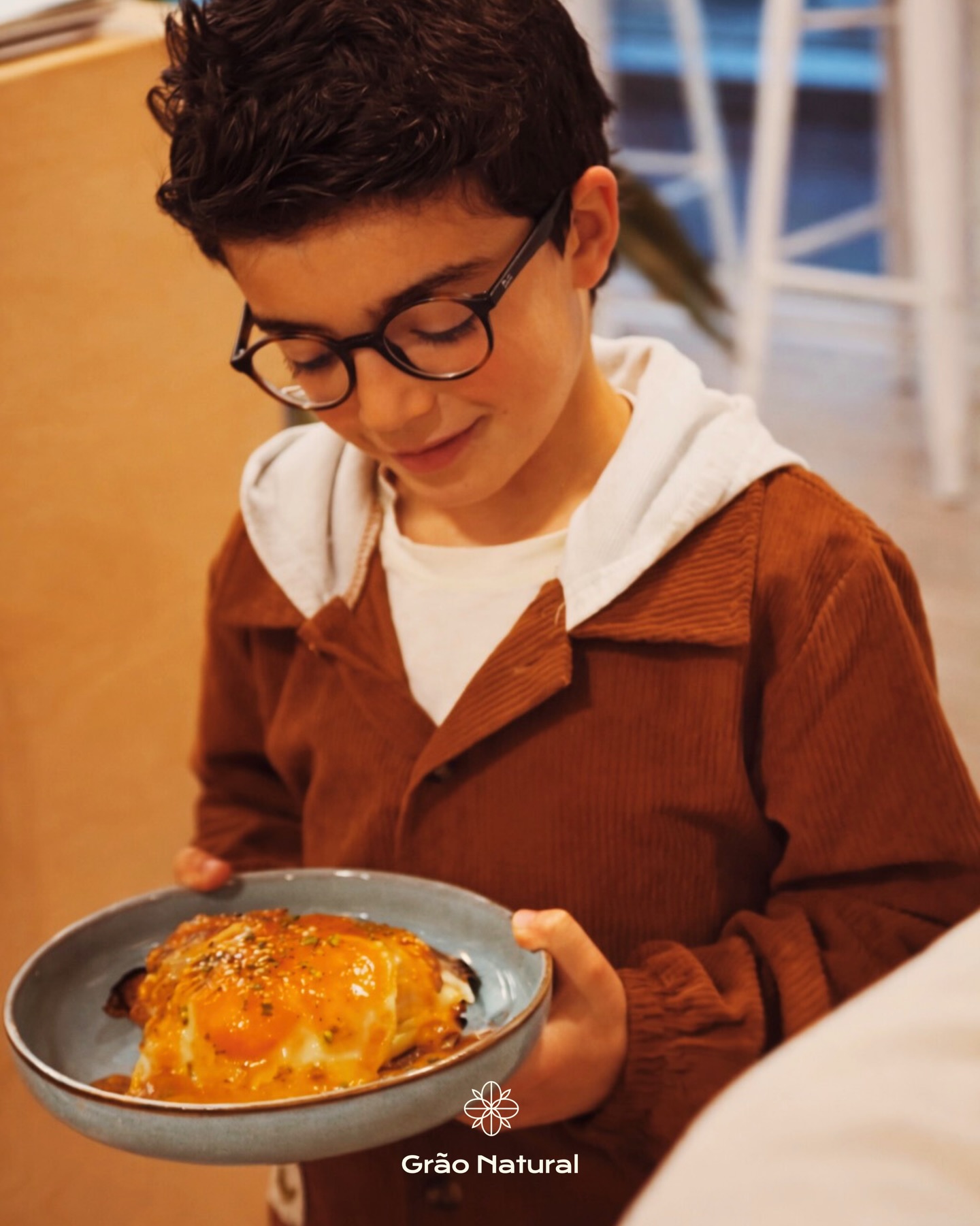 Os melhores presentes não se embrulham: vivem-se.🥹💚
Este Dia do Pai, oferece tempo, boa companhia
e uma mesa cheia de coisas boas (sim, incluindo a nossa nova francesinha em pão de croissant 🤍)
Venham construir memórias felizes connosco. Esperamos por vocês! 😍
☎️ Reserva já: +351 935 811 584
#graonatural #alimentaoteudia #arcosdevaldevez #diadopai #brunch